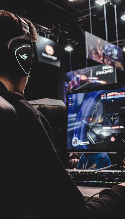 电竞体育热门游戏操作集锦短视频封面